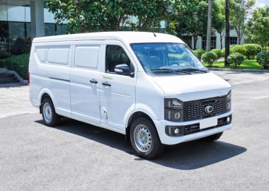 Báo Giá Lăn Bánh & So Sánh Kỹ Thuật Xe Van Điện Thaco Towner E (2026)