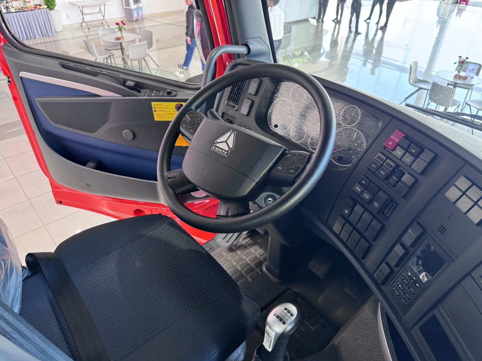đầu kéo t7h howo sitrak thaco