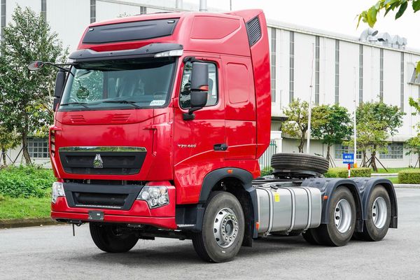 Hàng đầu kéo HOWO T7H 440 có sẵn tại THACO An Sương