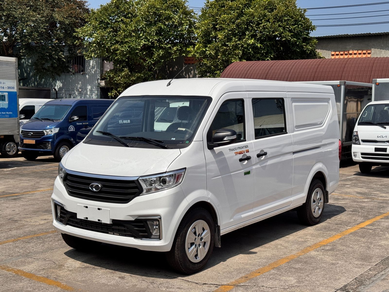 Xe tải Van Thaco TF450 5 chỗ số sàn