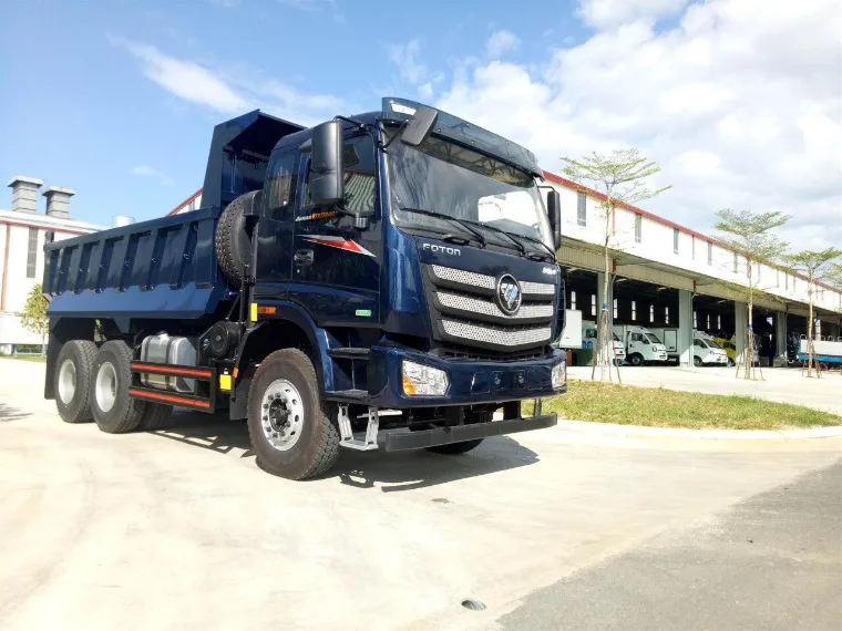 Xe ben 3 chân AUMAN D240