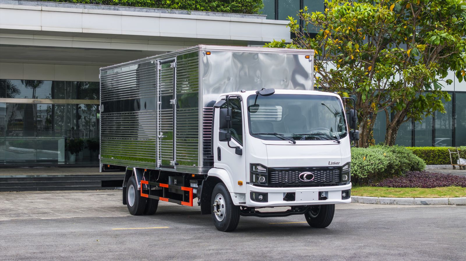LINKER 5 TẤN THÙNG KÍN 5M8 