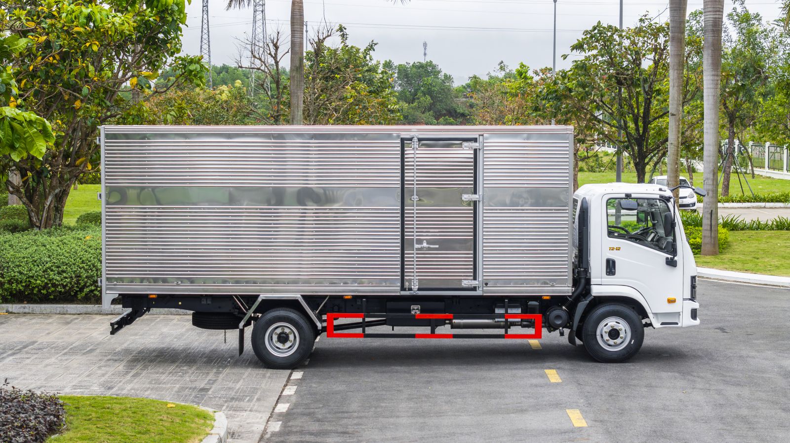 LINKER 5 TẤN THÙNG KÍN 5M8 