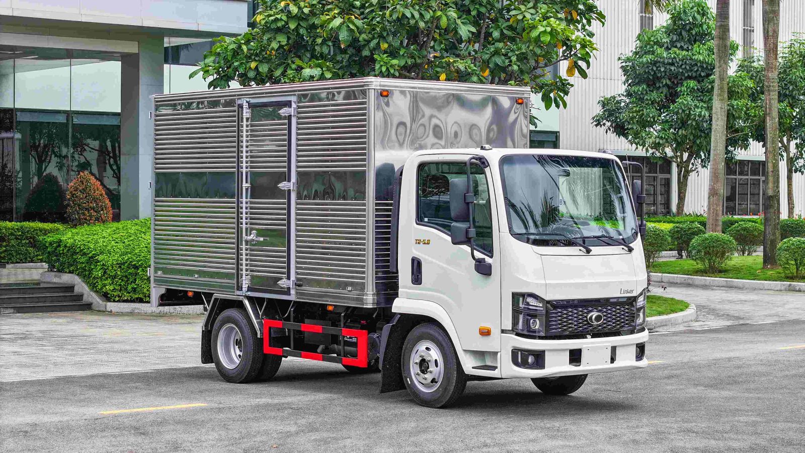 Xe tải Thaco Linker T2-5.0 Tải 1T49 Thùng kín Dài 3m62 